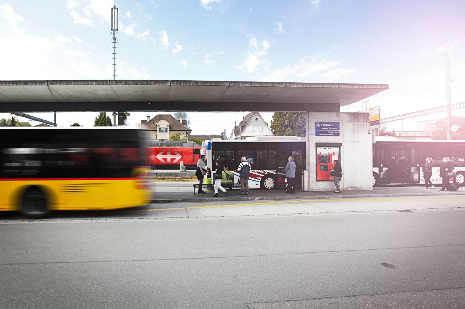 Sursee Bahnhof und Bushub.jpg